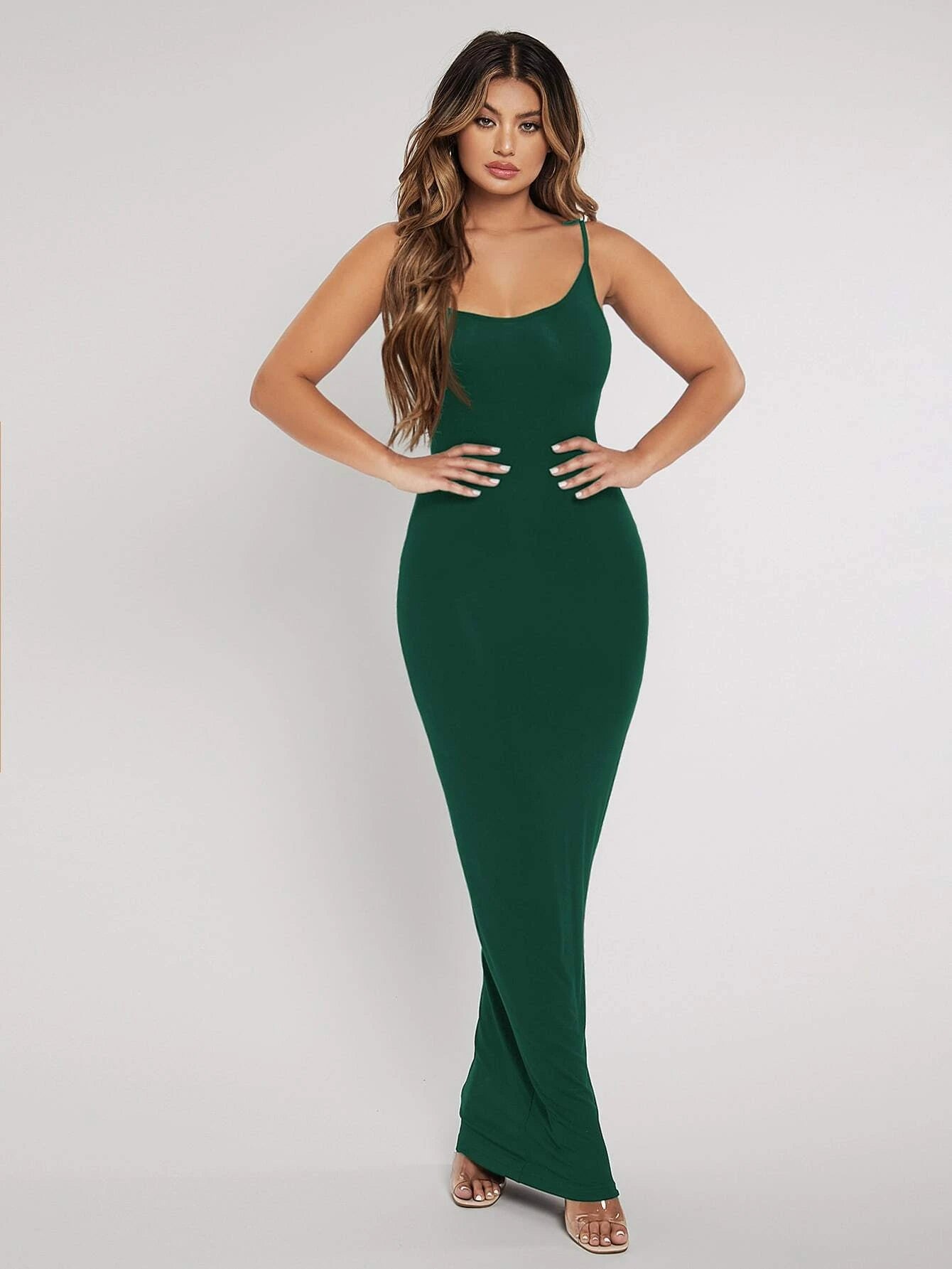 Vestito modellante aderente