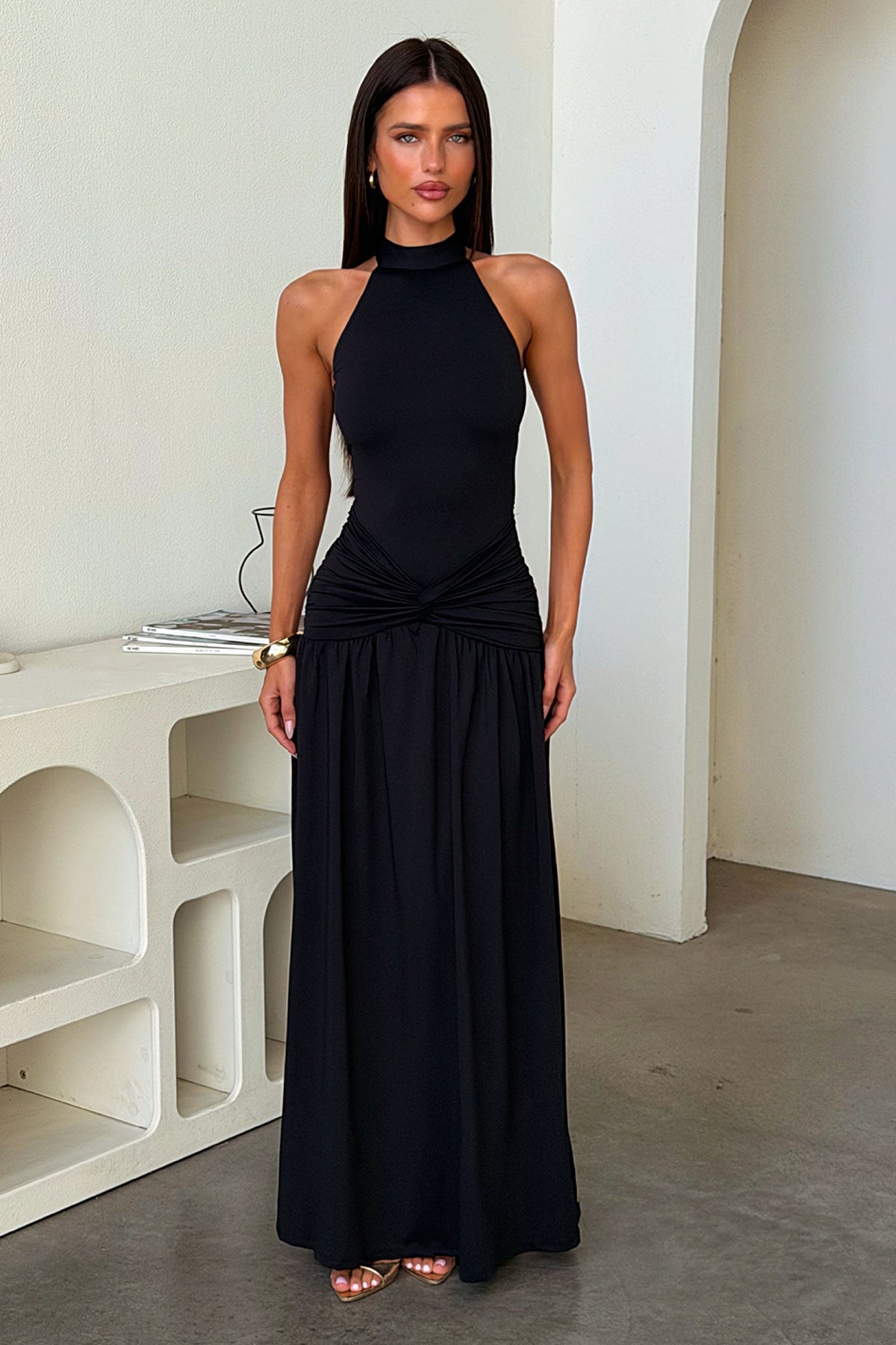 Tallulah High Neck Maxi Dress - Negro