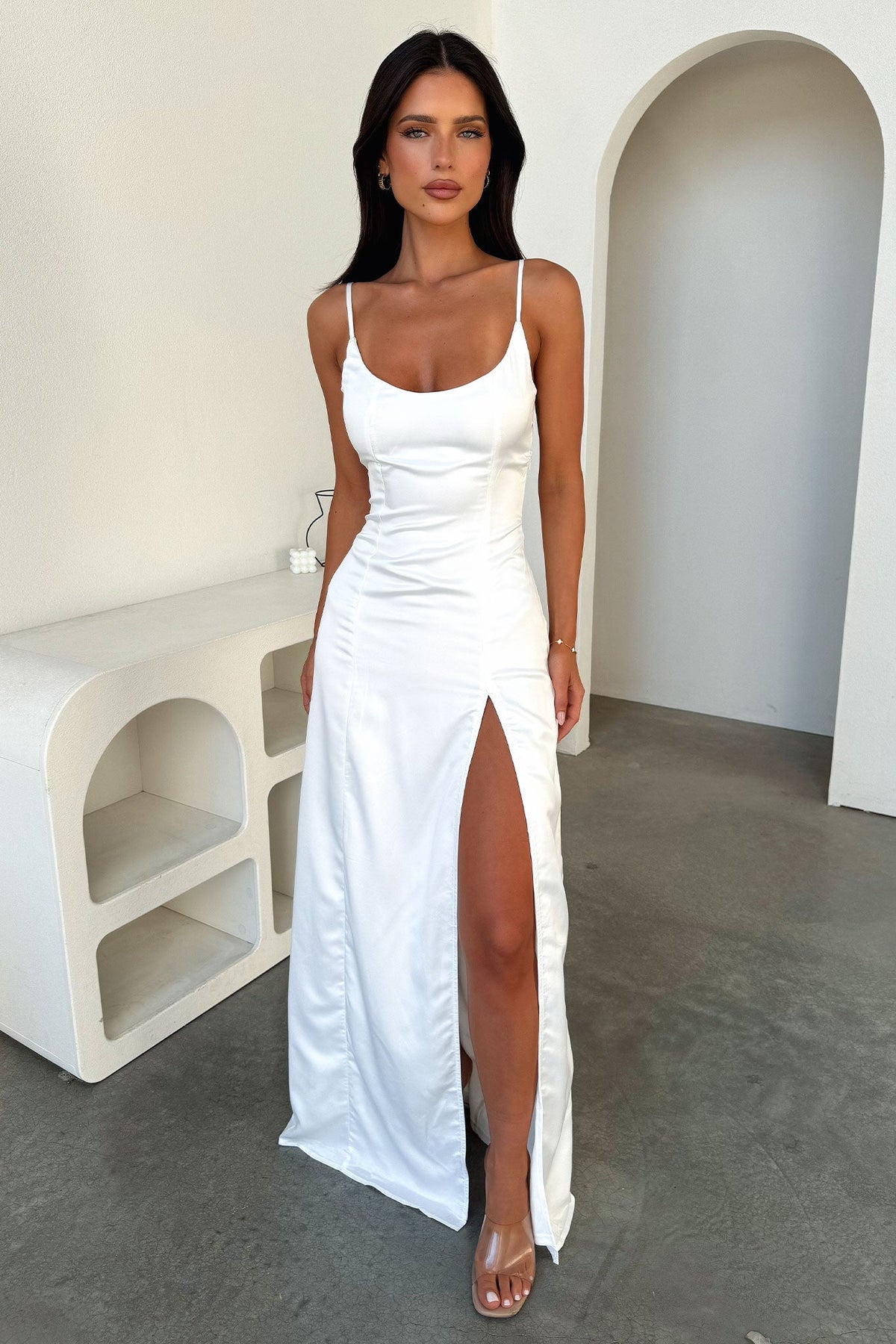 Violetta Scoop Neck Satin Maxi Dress - Blanco